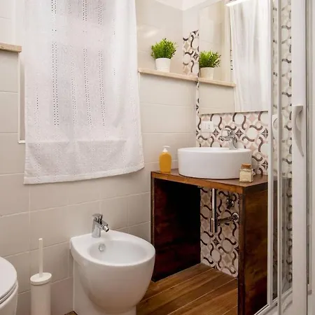 Couette-café Sweet Piramide 4*